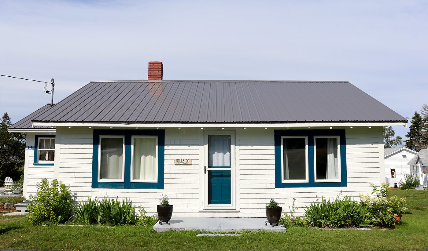 Friars Bay Inn & Cottages